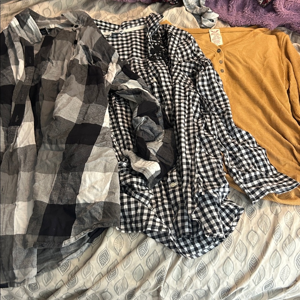 Assorted Tops Haul - Picture 2 of 8